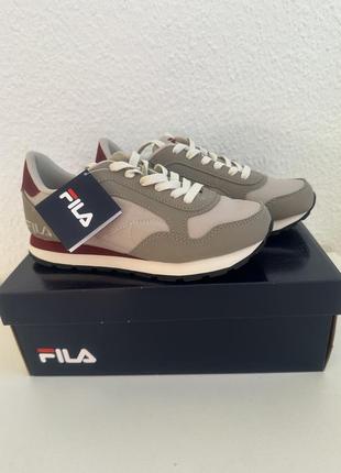 Оригінальні кросівки fila shoes 36розміру