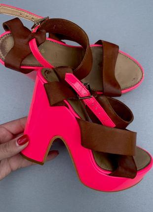 Босоніжки andre