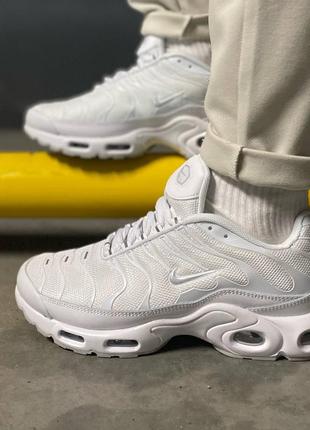 Nike tn premium white