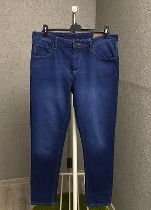 Синие джинсы от бренда asos