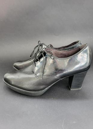 Женские кожаные туфли ботильоны бренда tamaris
