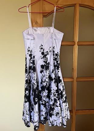 Сукня на випускний