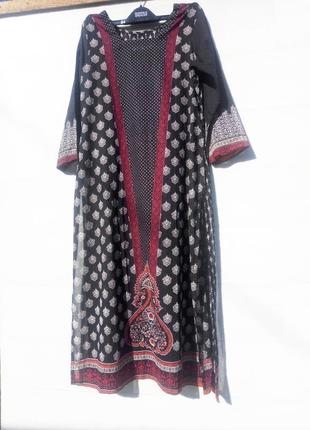 Красивое лёгкое этно платье туника с узором с высокими разрезами