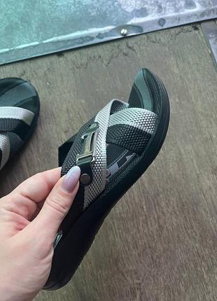 Новые мужские шлепки