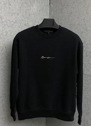 Черный свитшот от бренда mennace