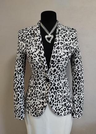 Пиджак трикотажный приталенный тигровый принт xs s