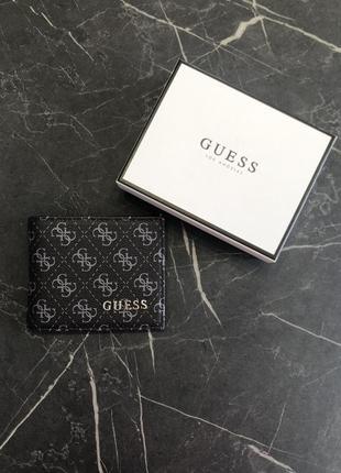 Монограммные мужские кошельки guess