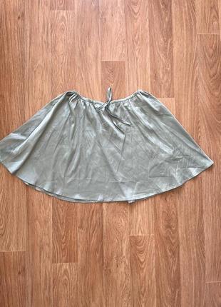 Атласная мини юбка с бантиком