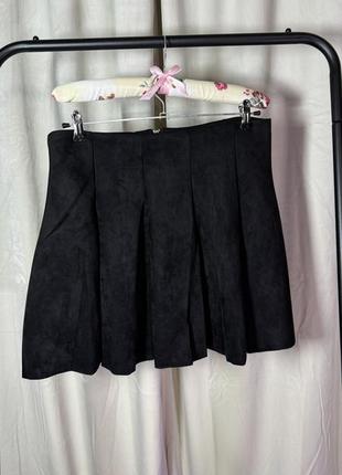 Черная замшевая юбка