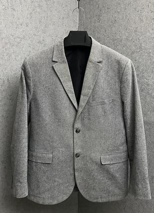 Серый пиджак от бренда h&m