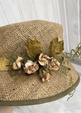 Винтажная шляпа с цветами