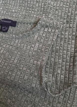 Удлиненный топ с разрезами