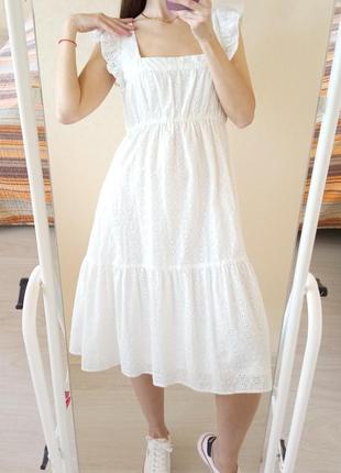Новое белоснежное платье из прошвы