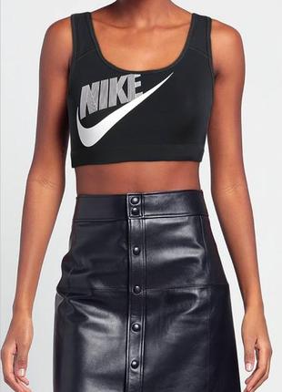 Черный женский спортивный топ nike с принтом макси-логотипа