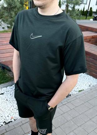 Комплект оверсайз футболка и шорты