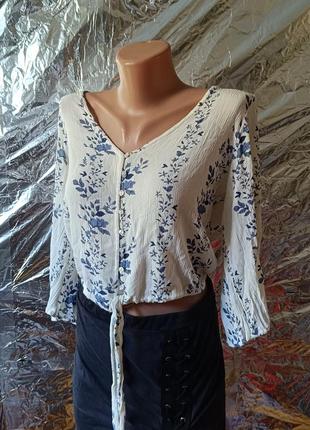 Стильная блузка блуза женская топ с цветами л за 50 гривен 😍
