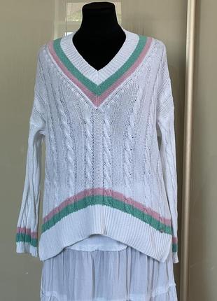 Брендовый пуловер