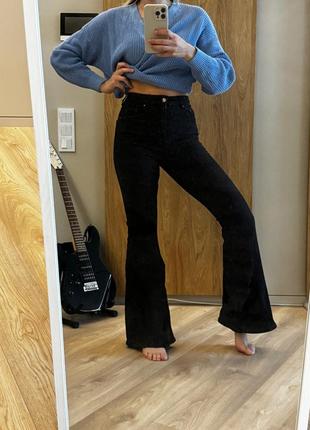Джинси кльош чорні stradivarius s | flared jeans