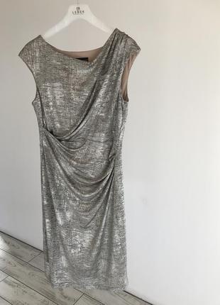Платье с серебряным отливом