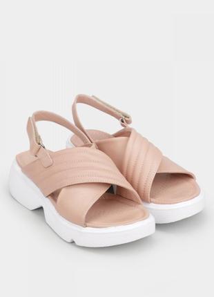 Босоніжки сандалі