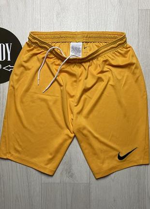 Мужские шорты nike dri-fit, размер m