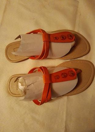 Новые брендовые шлепанцы 42р- р