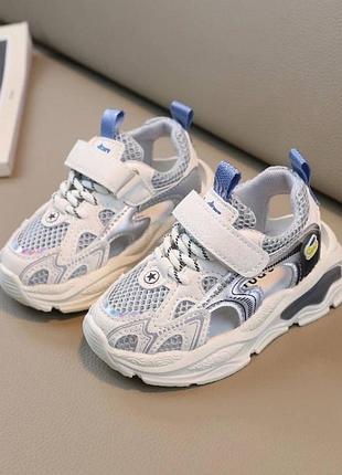 Кроссовки детские