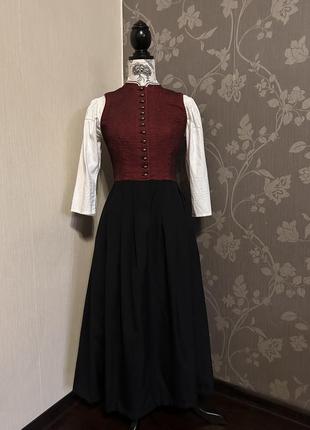 Вінтажна австрійська сукня