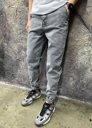 Класичні чоловічі демісезонні джинси мом