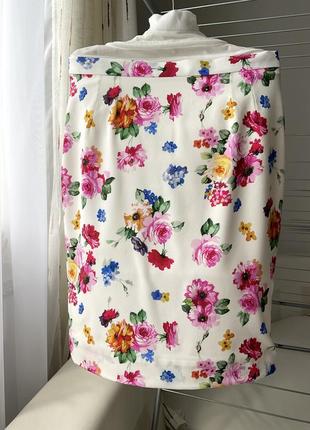 Dolce & gabbana шелковая юбка в цветочный принт