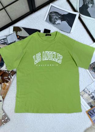 Зелена жіноча футболка оверсайз вільного крою з написом жіноча повсякденна універсальна футболка