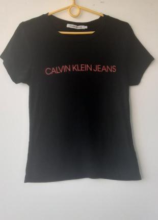 Футболка calvin klein jeans s 42-44 оригінал