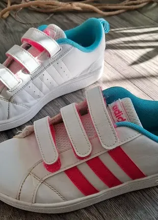 Кросівки adidas neo (р.32)