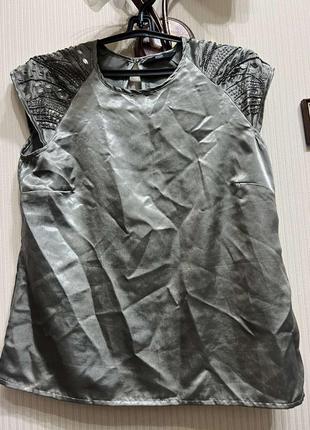 Сірий атласний топ блуза без рукавов f&f оригінал