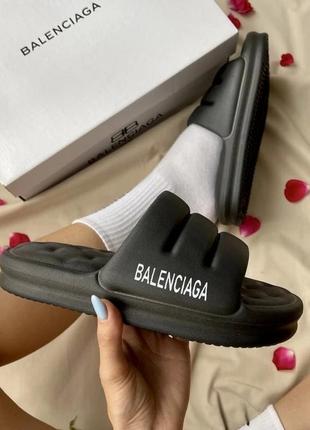 Balenciaga puffy slides ‘black’