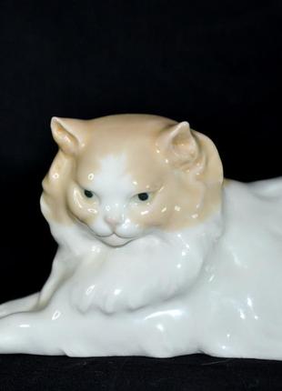 Фарфоровая статуэтка "кот".2 фото