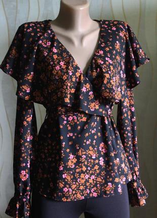 Шикарна блузка блузка з рюшами в квітковий принт від topshop