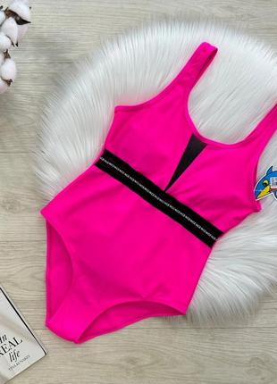 Слитный купальник