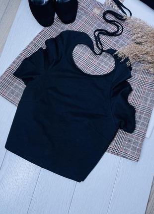 Чёрный короткий топ h&m xs s топ с объемными рюшами короткая блуза с открытой спиной