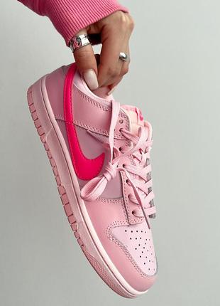 Кросівки рожеві nike dunk low gs triple pink 37