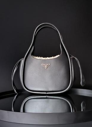 Prada leather handbag black  fl5004