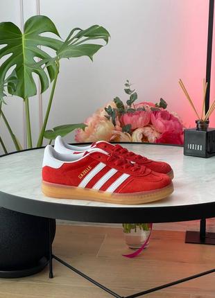 Женские кроссовки адидас газель красные / adidas gazelle indoor shoes red hq8718