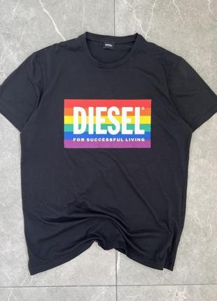 Мужская черная футболка diesel