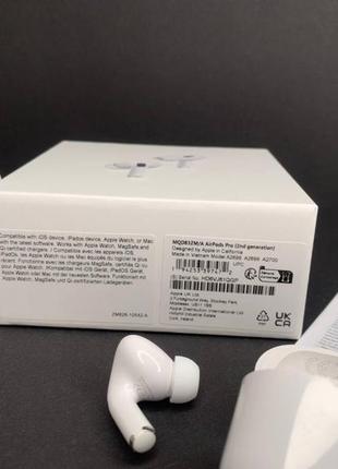 Навушники air pods pro 2 з шумопоглинанням білі
новинка6 фото