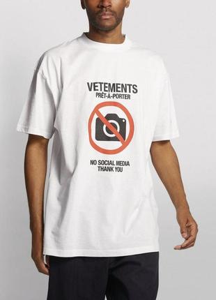 Футболка белая vetements no media • ветеменс футболка мужская &lt;unk&gt; женская &lt;unk&gt; детская xs