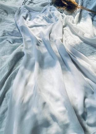 Приталена біле плаття комбінації міні на бретелях, вечірнє, випускне