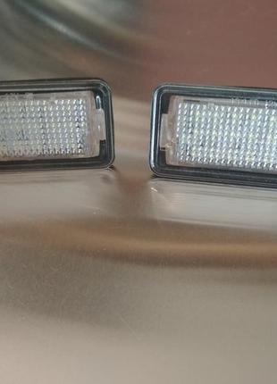 Audi a6 c6 подсветка номера светодиодная 3528smd led 4w 2 шт комплект фонарь підсвітка номерного знаку диодная