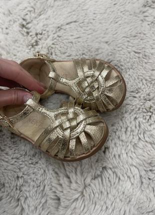 Детские босоножки next