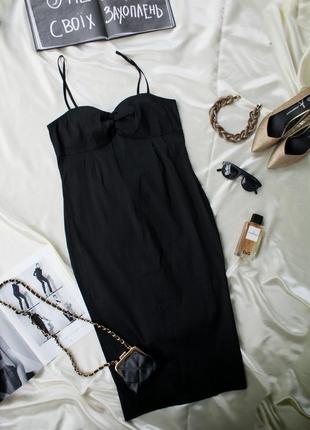 Актуальна чорна сукня міді на бретелях від naanaa