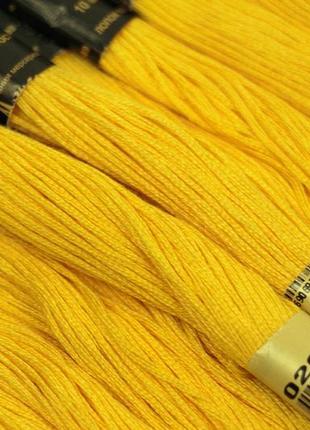 Мулине пнк ,нитки для вышивки,цвет: 0208 (желтый)